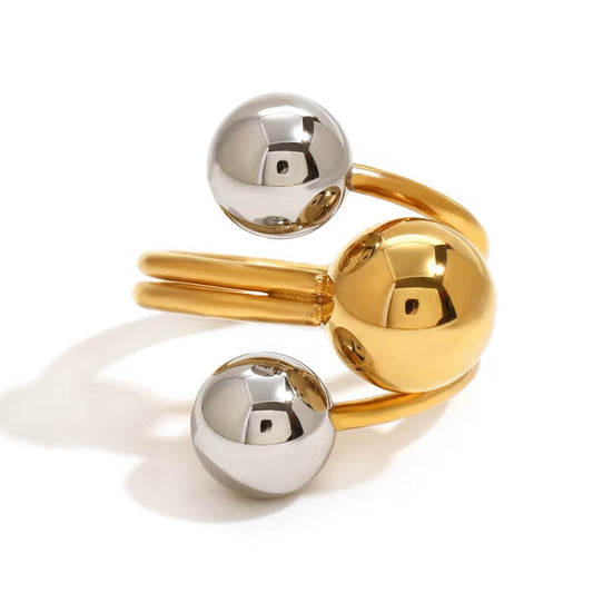 Alesandra Ring