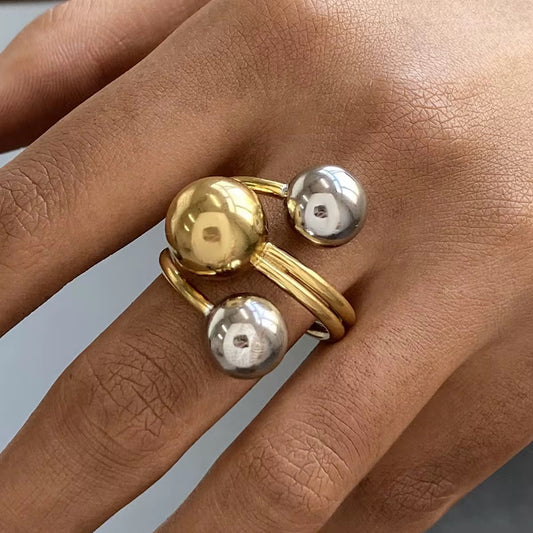 Alesandra Ring